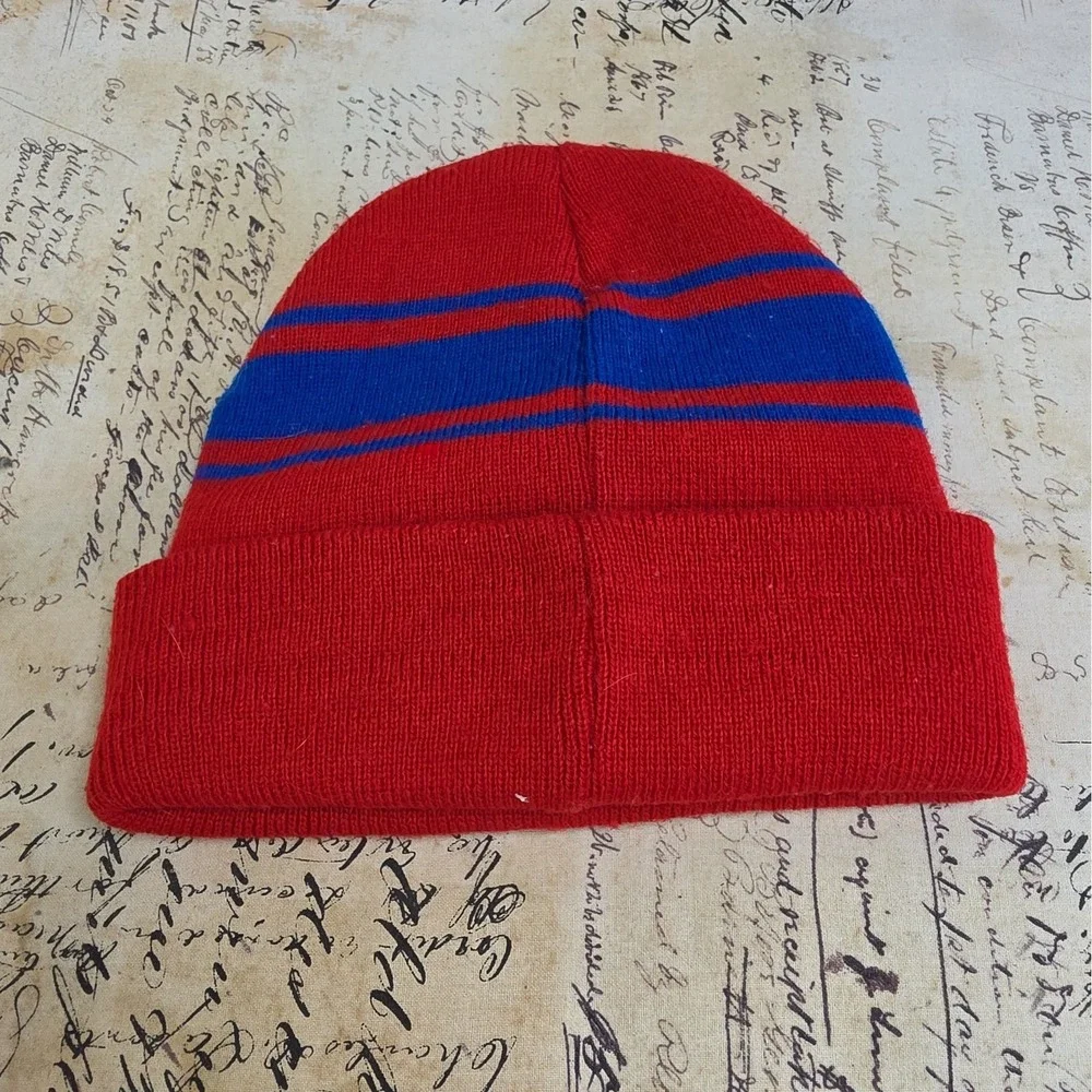 Vintage Disney Winnie the Pooh Beanie Toddler Red Blue Stripe Knit Hat 90s